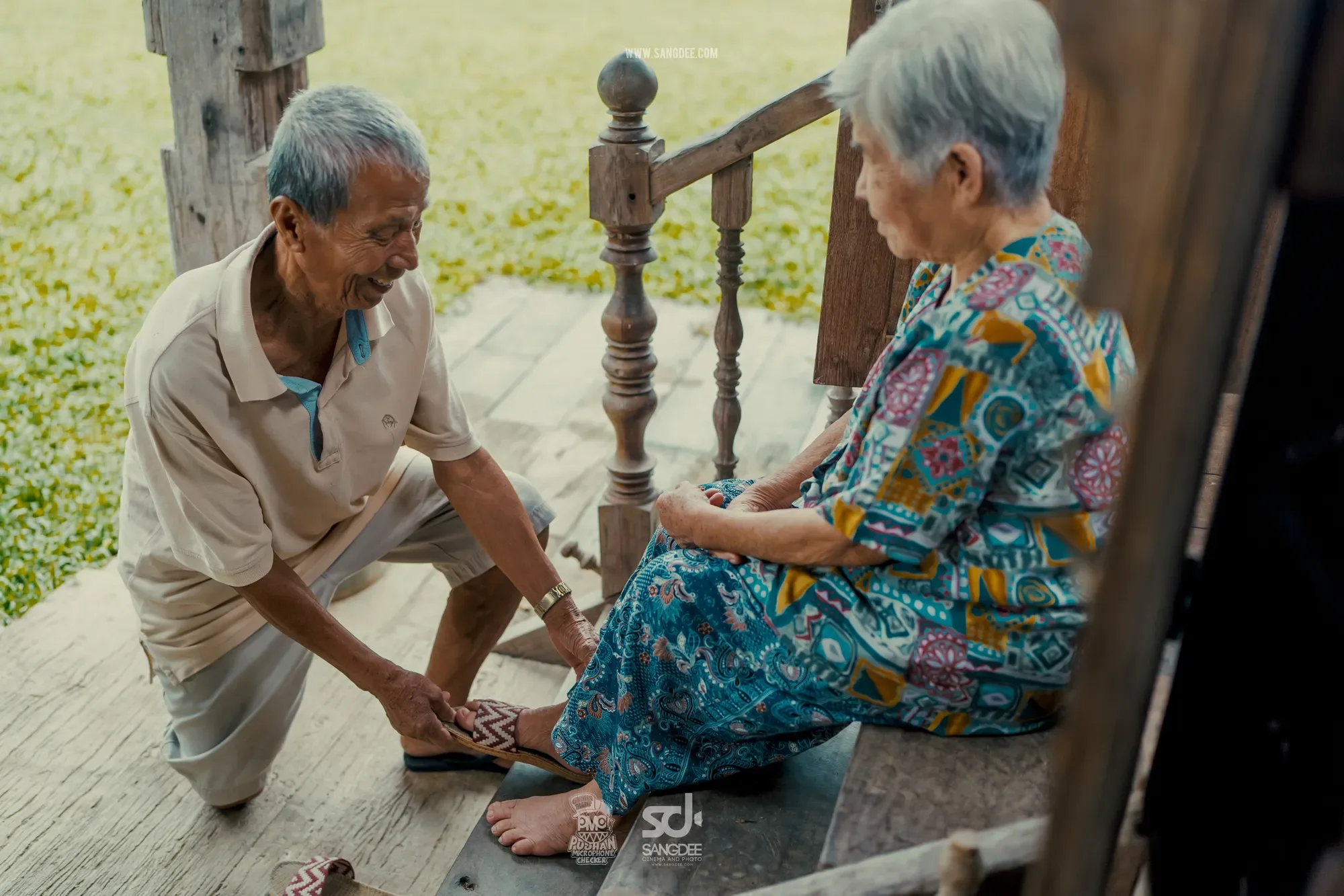 เบื้องหลัง MV กฎไตรรัก - PMC ปู่จ๋าน ลองไมค์ — ภาพจาก SANGDEE Photo Journal