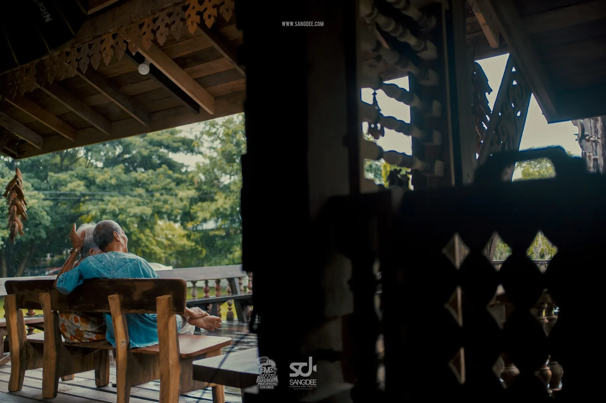 เบื้องหลัง MV กฎไตรรัก - PMC ปู่จ๋าน ลองไมค์ — ภาพจาก SANGDEE Photo Journal