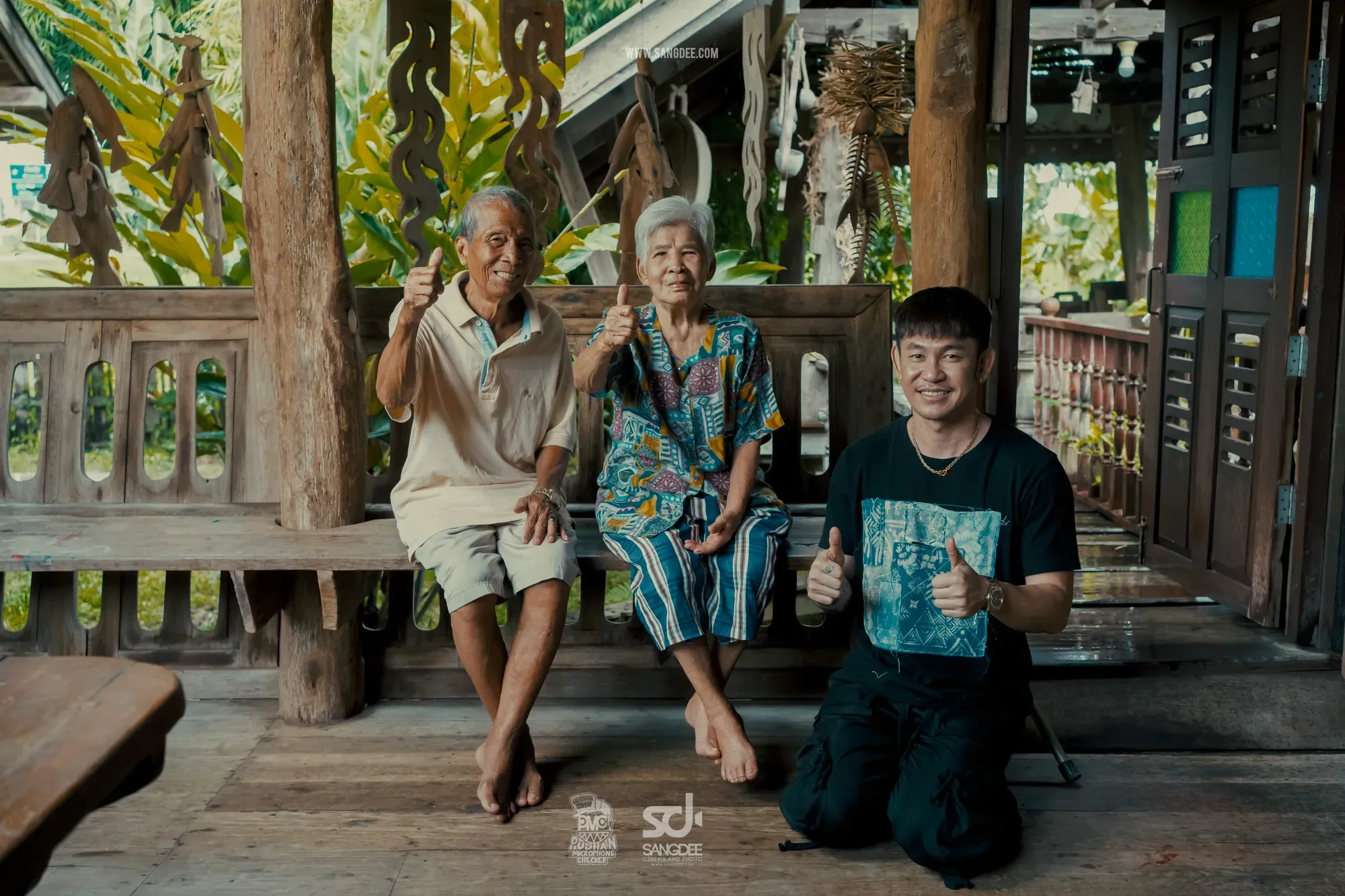 เบื้องหลัง MV กฎไตรรัก - PMC ปู่จ๋าน ลองไมค์ — ภาพจาก SANGDEE Photo Journal