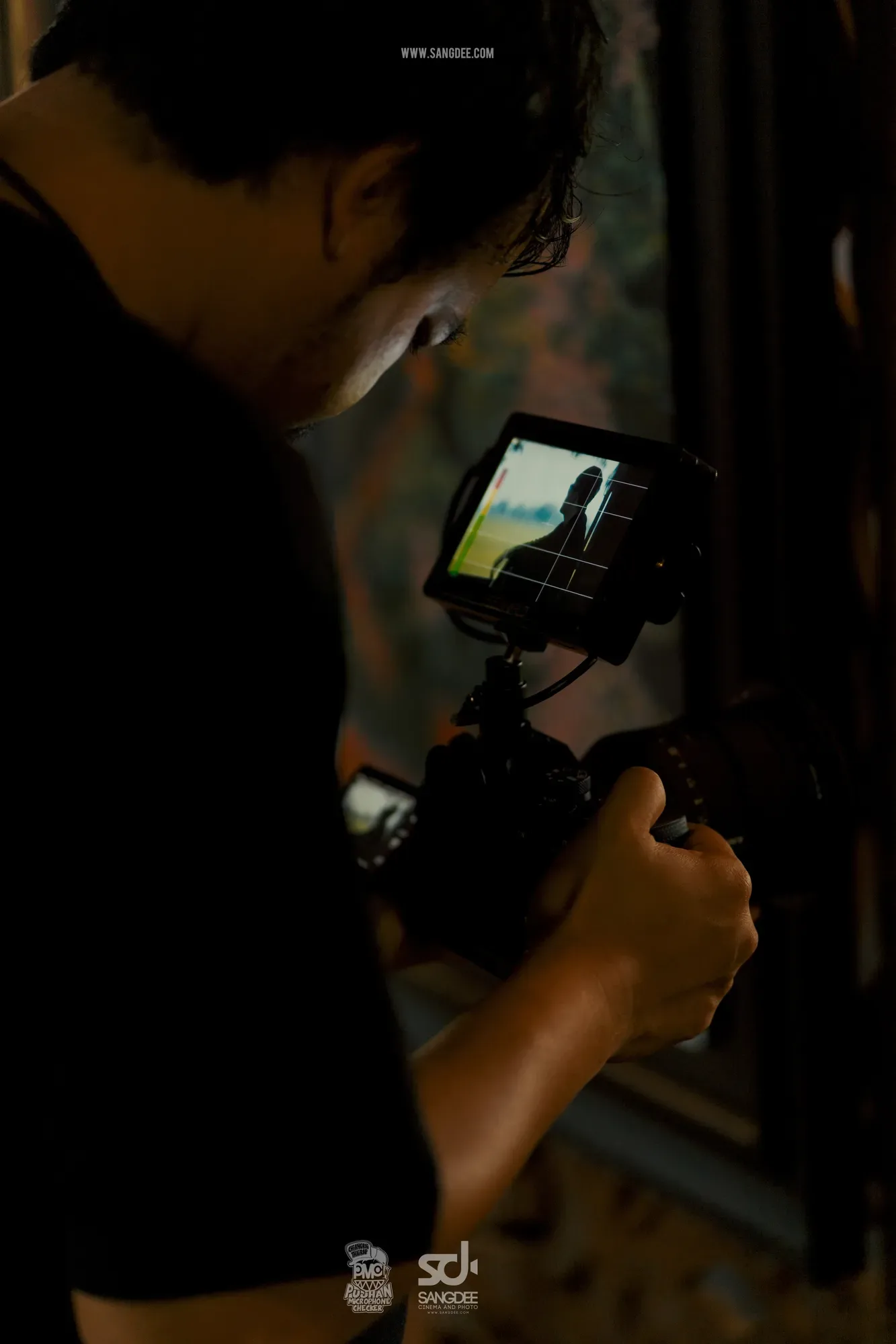 เบื้องหลัง MV กฎไตรรัก - PMC ปู่จ๋าน ลองไมค์ — ภาพจาก SANGDEE Photo Journal