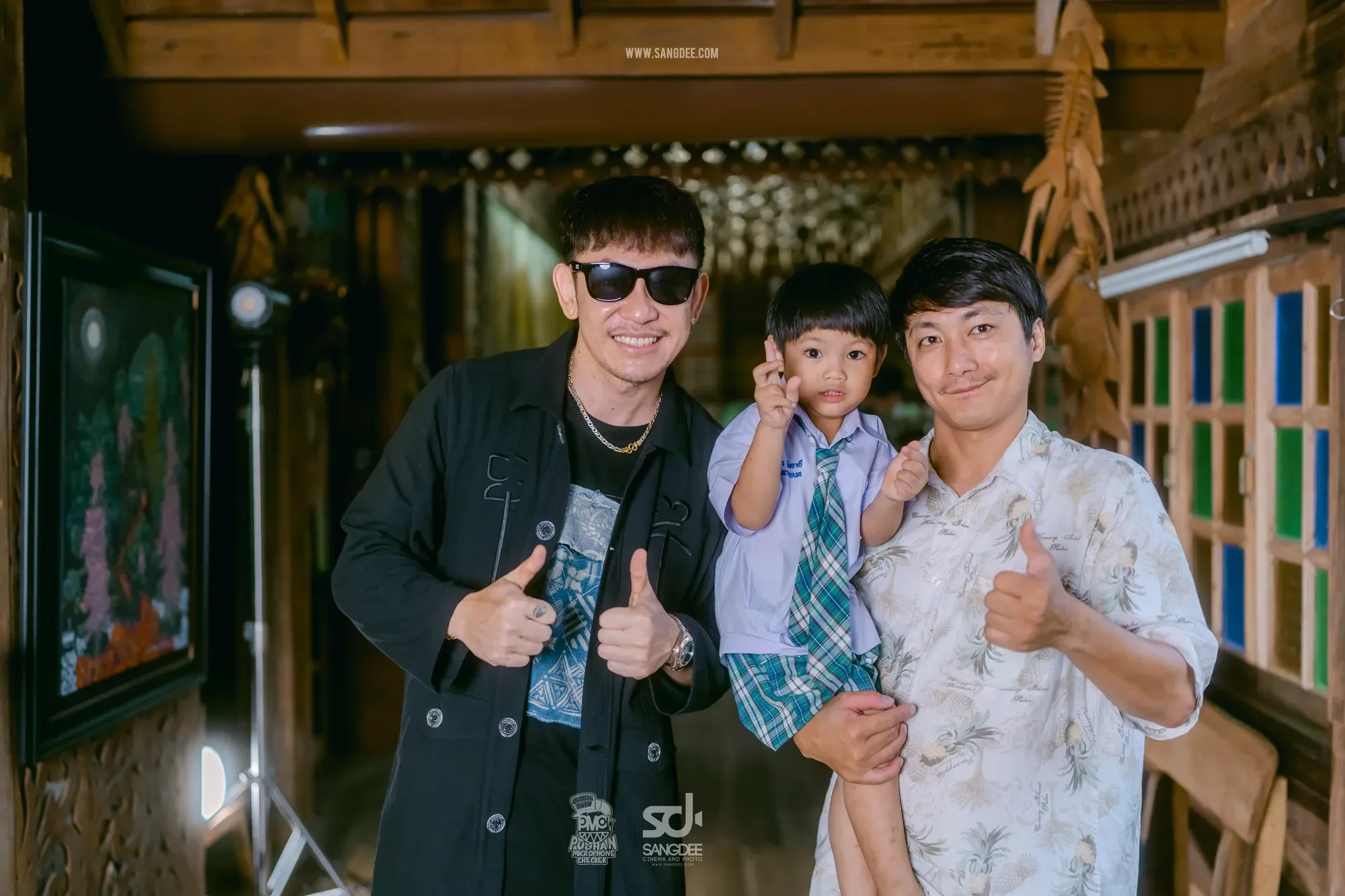 เบื้องหลัง MV กฎไตรรัก - PMC ปู่จ๋าน ลองไมค์ — ภาพจาก SANGDEE Photo Journal