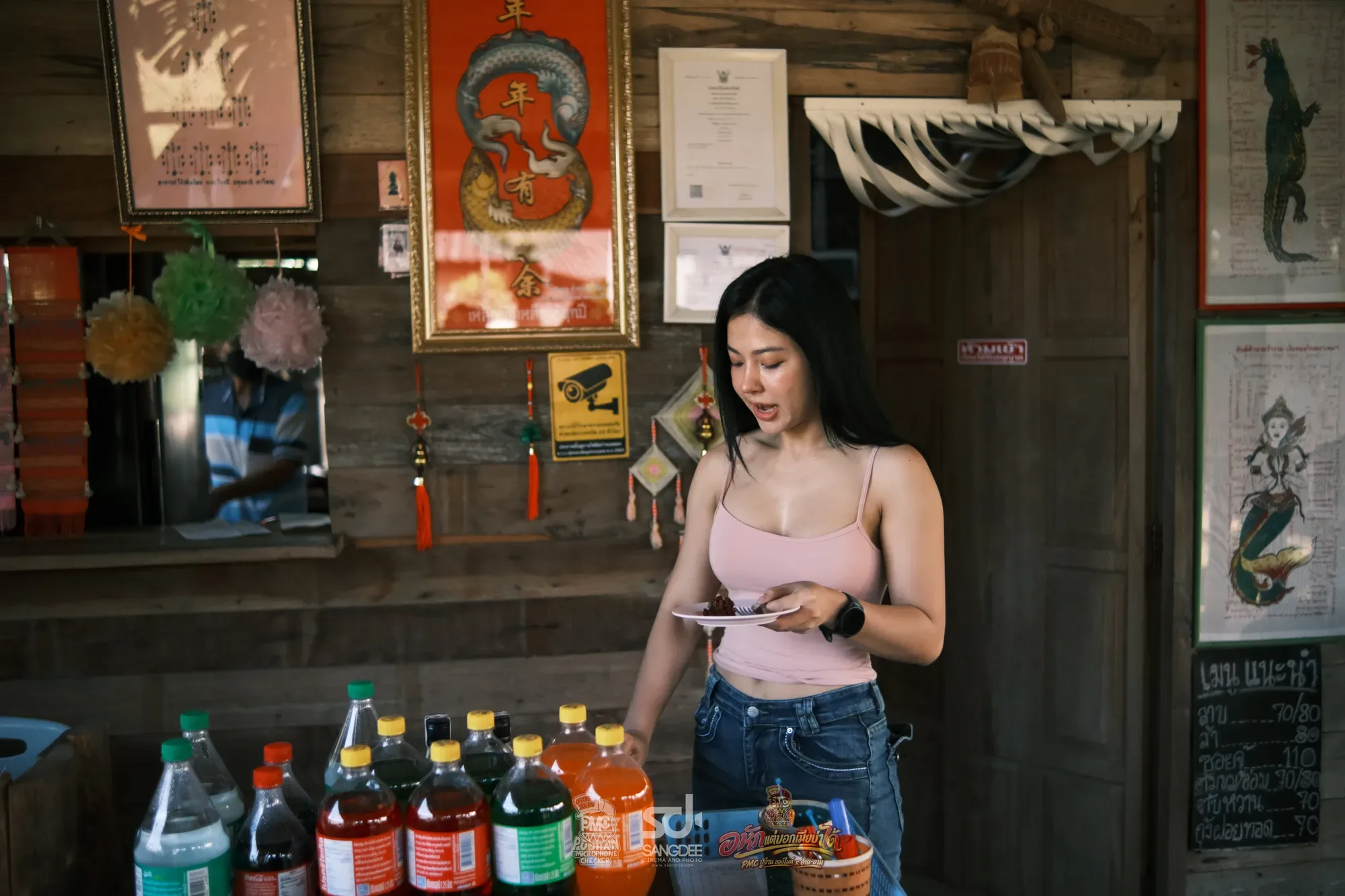 เบื้องหลัง MV อกหักแต่บอกเมียไม่ได้ - PMC (ปู่จ๋าน ลองไมค์) X อ้าย-อาม — ภาพจาก SANGDEE Photo Journal
