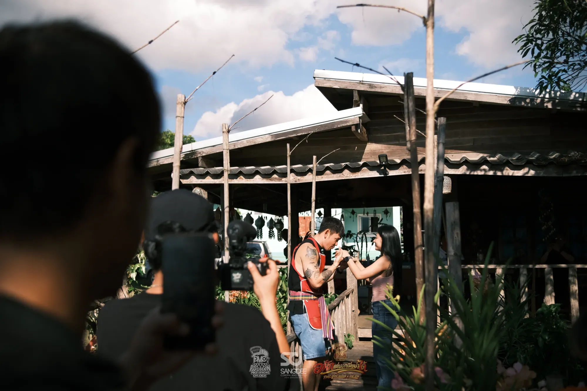 เบื้องหลัง MV อกหักแต่บอกเมียไม่ได้ - PMC (ปู่จ๋าน ลองไมค์) X อ้าย-อาม — ภาพจาก SANGDEE Photo Journal