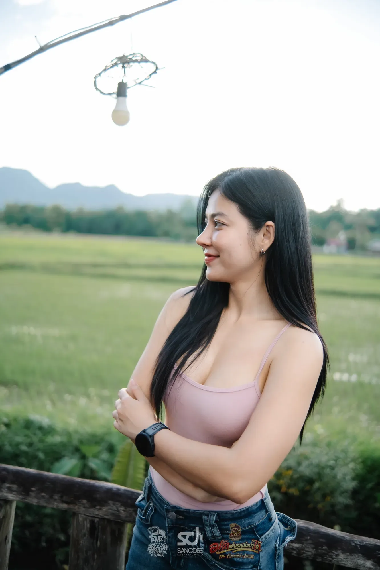 เบื้องหลัง MV อกหักแต่บอกเมียไม่ได้ - PMC (ปู่จ๋าน ลองไมค์) X อ้าย-อาม — ภาพจาก SANGDEE Photo Journal