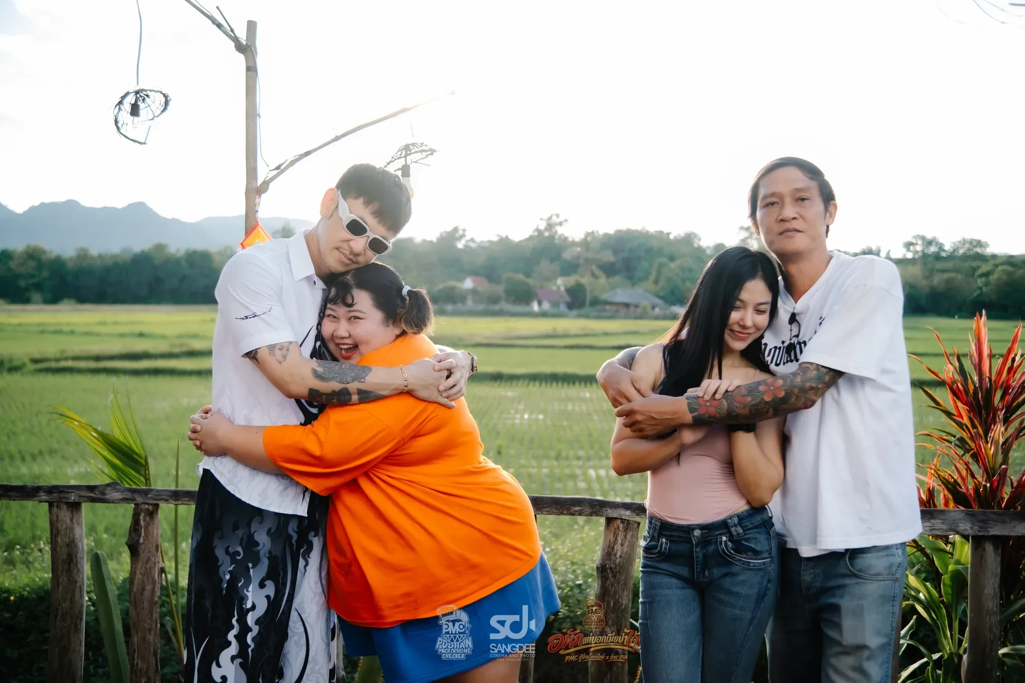 เบื้องหลัง MV อกหักแต่บอกเมียไม่ได้ - PMC (ปู่จ๋าน ลองไมค์) X อ้าย-อาม — ภาพจาก SANGDEE Photo Journal